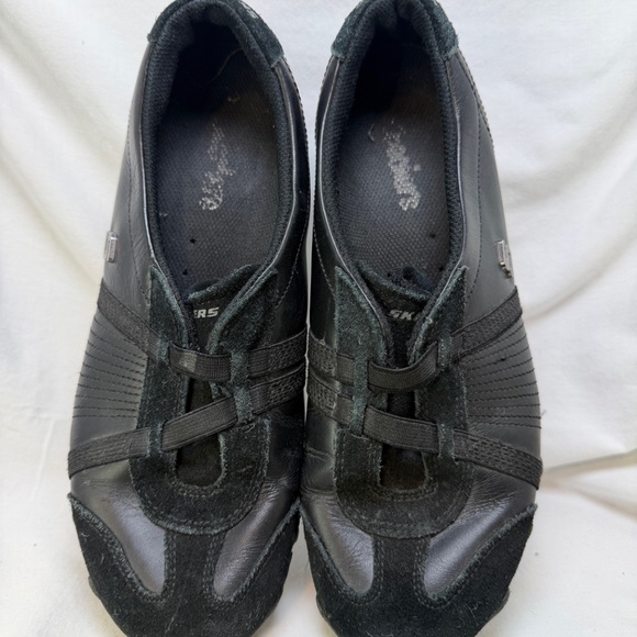 Skechers Slip On Sneakers Womens Size 8 Black Biking Comfort Walking Leather - Picture 2 of 7